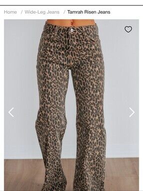 Women’s Risen Size 16W Leopard Print Wide-Leg Jeans